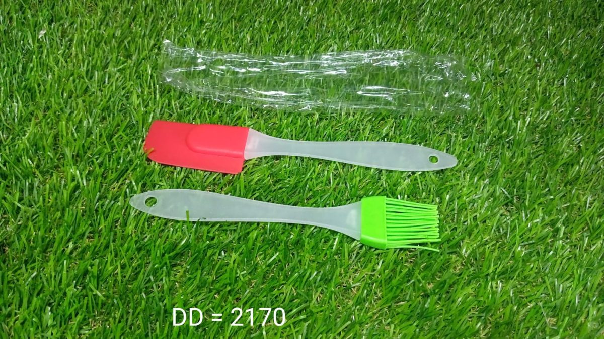 2170 Spatula and Pastry Brush for Cake Decoration